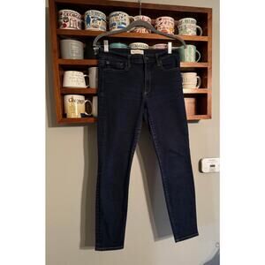 Gap True Skinny Jeans Size 28s